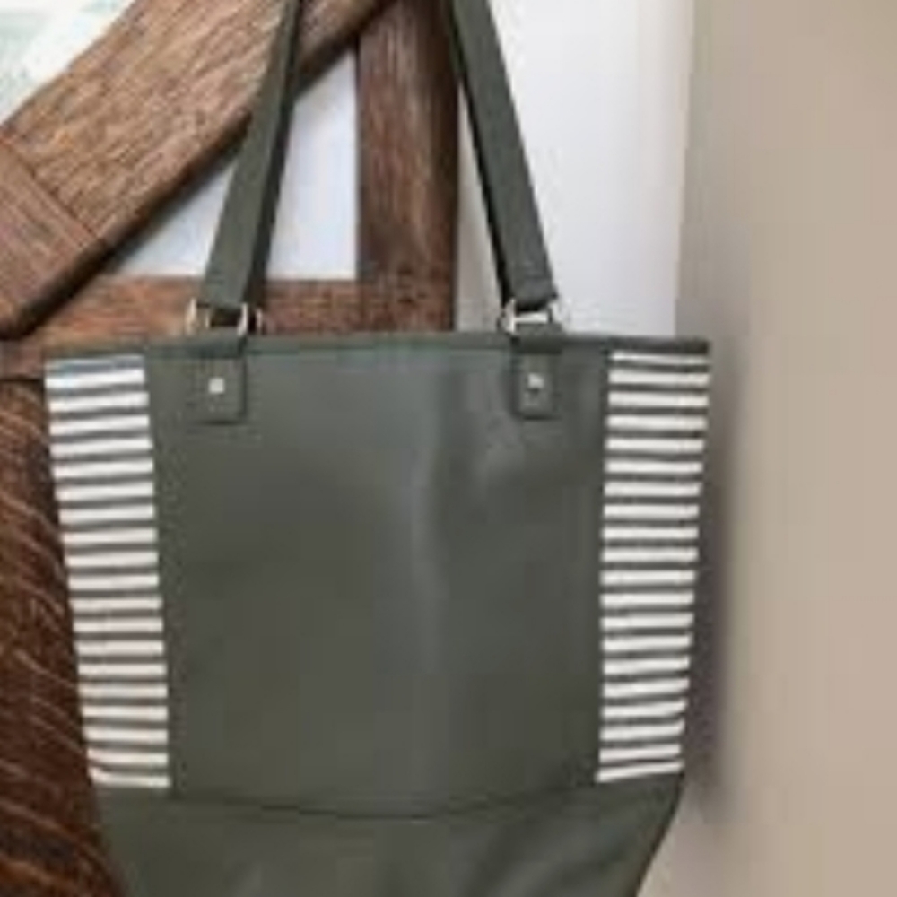 Tote - Picture 2 of 4